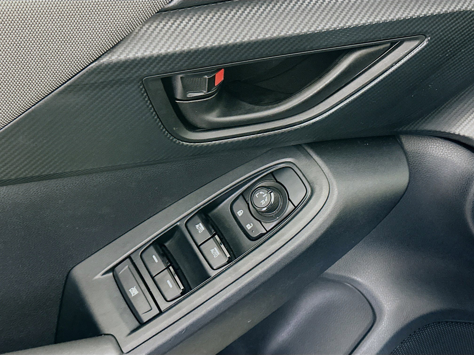 Used 2024 Subaru Crosstrek 2.0i Premium image 15