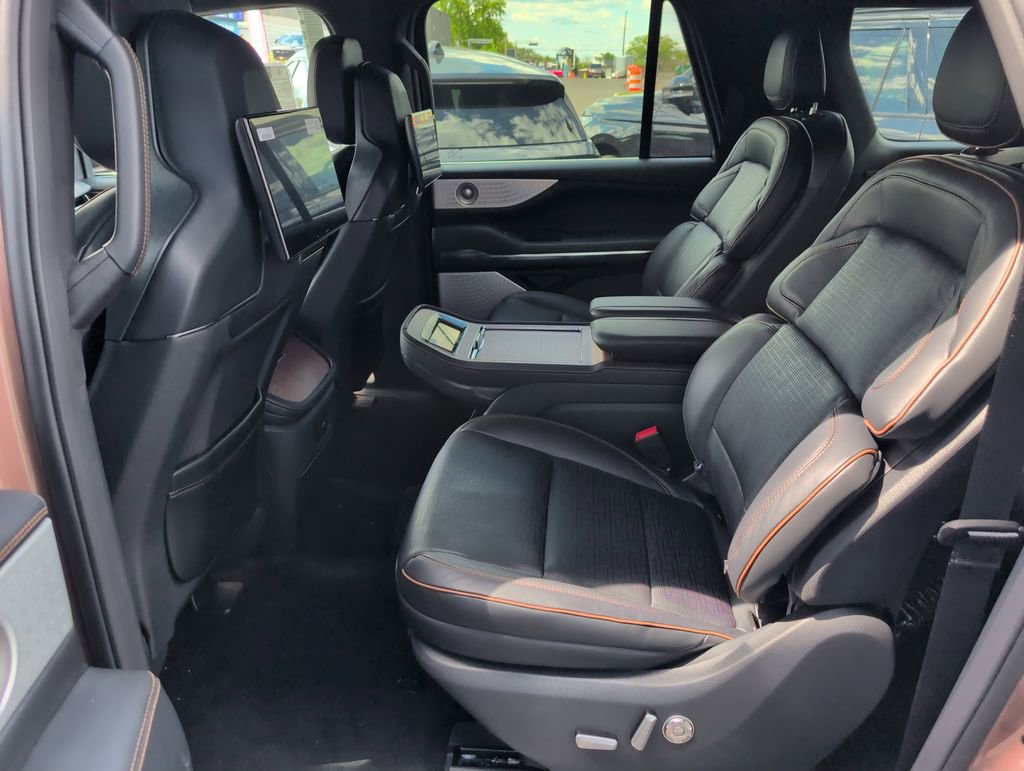 New 2025 Lincoln Navigator L Black Label image 6