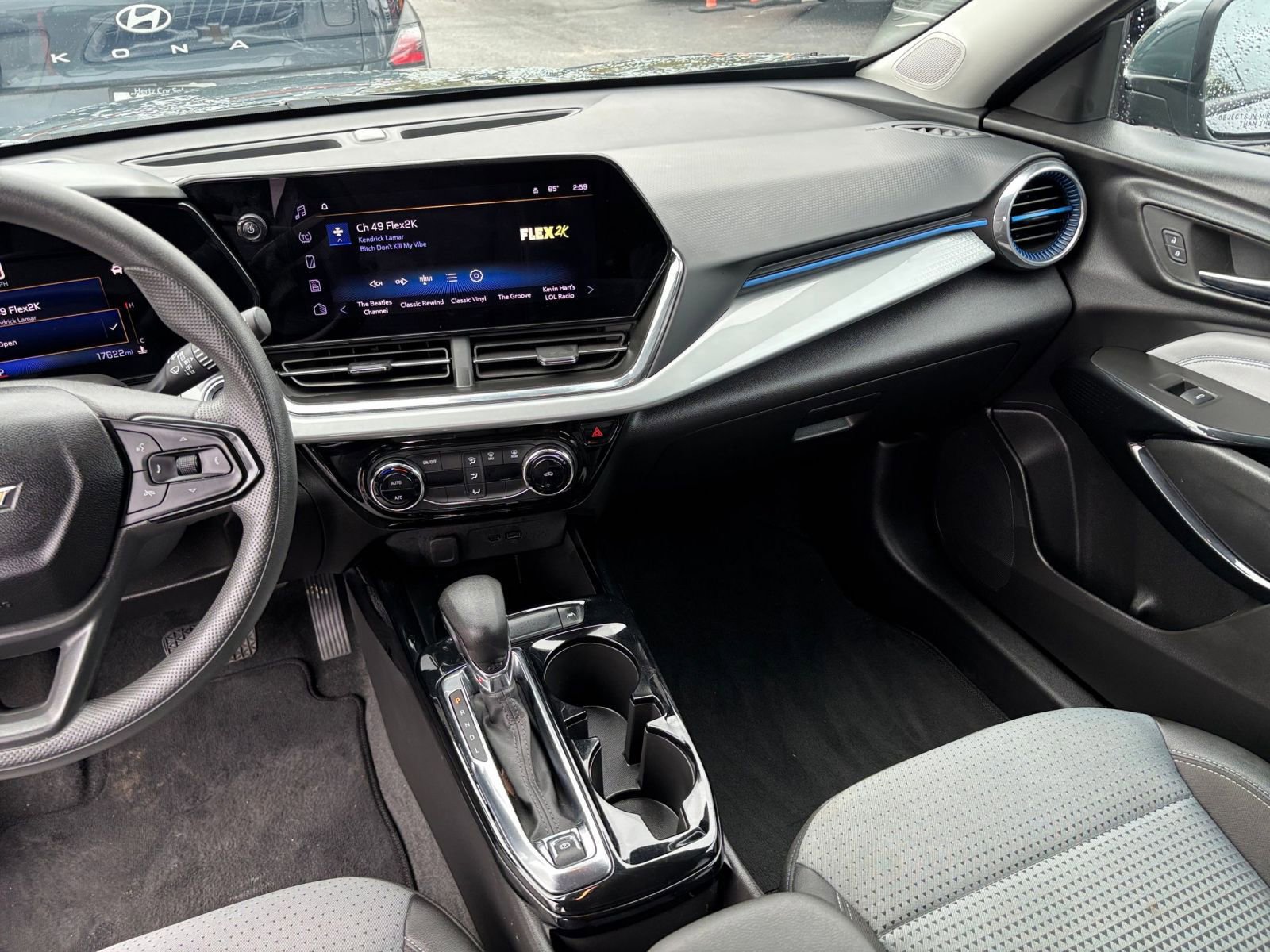 Used 2025 Chevrolet Trax LT image 29