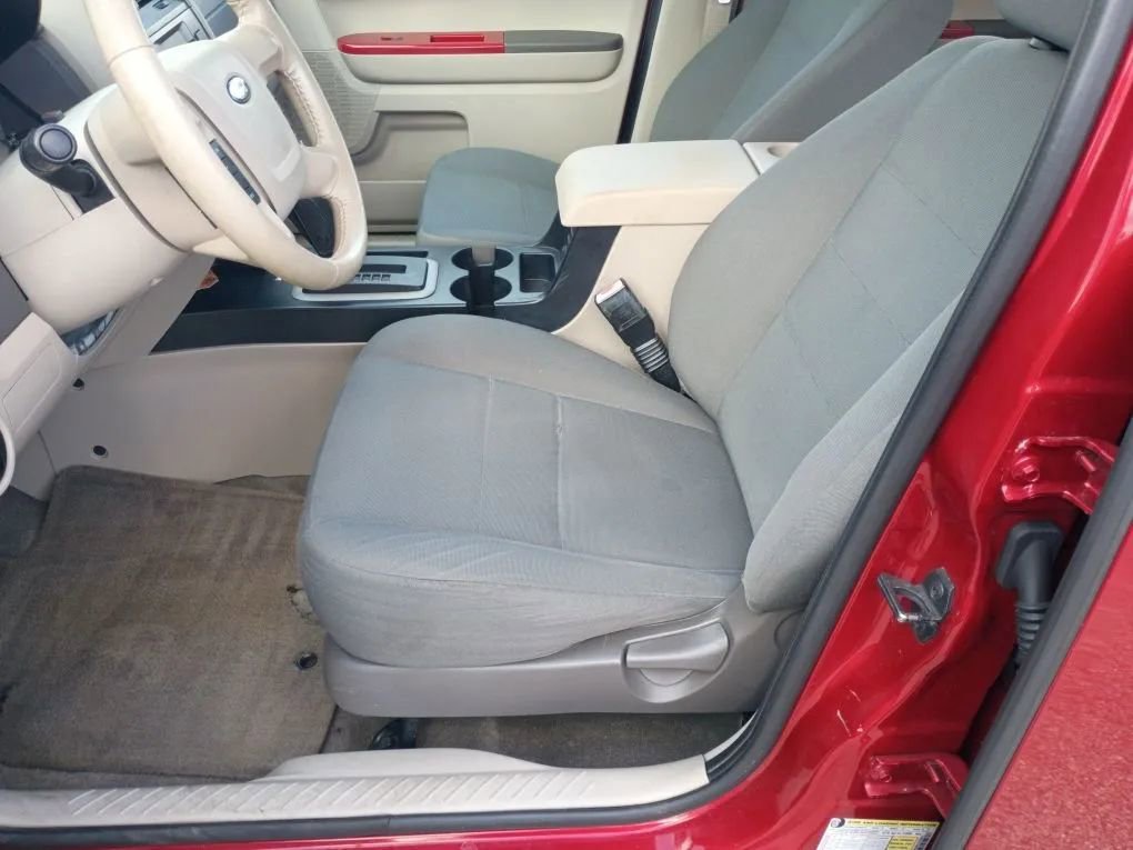 Used 2009 Ford Escape XLS image 9