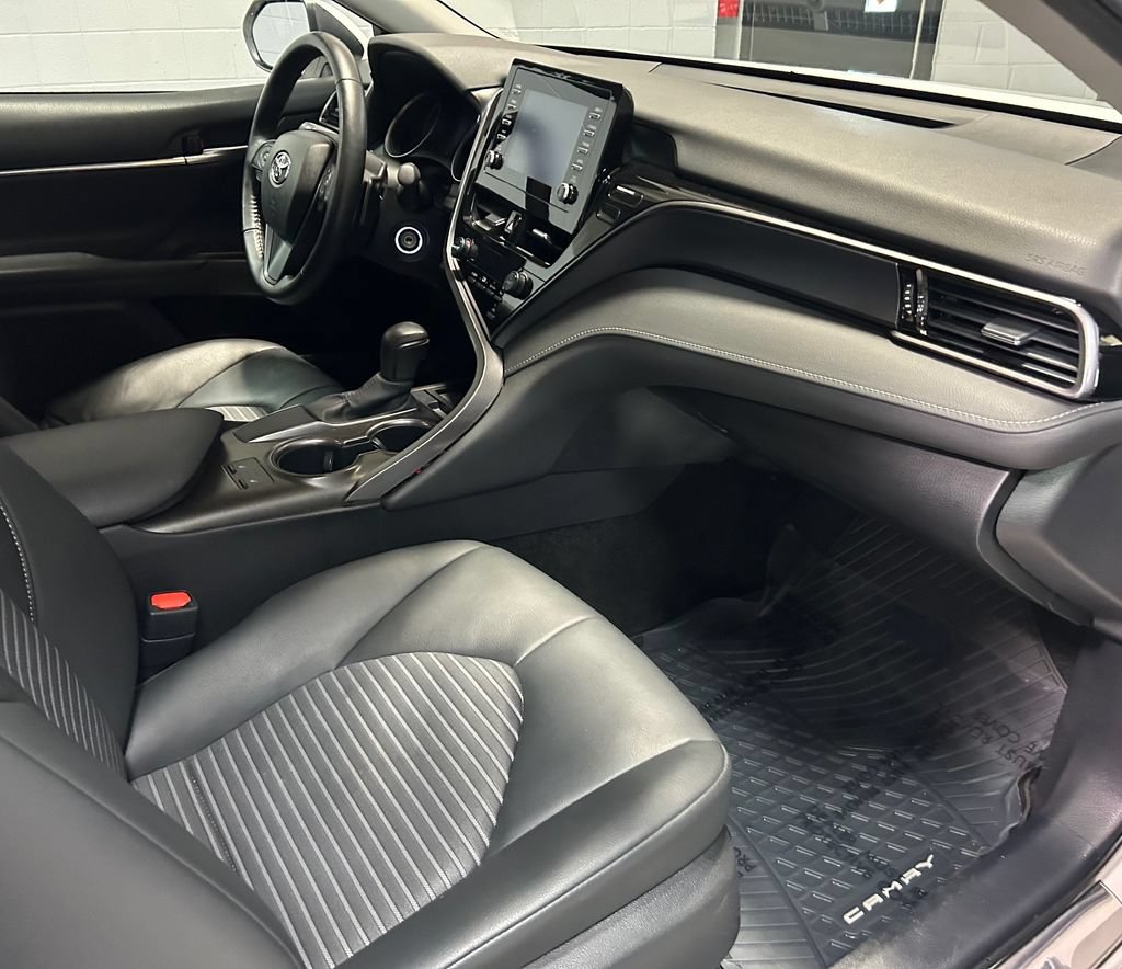 Used 2024 Toyota Camry SE FWD image 13