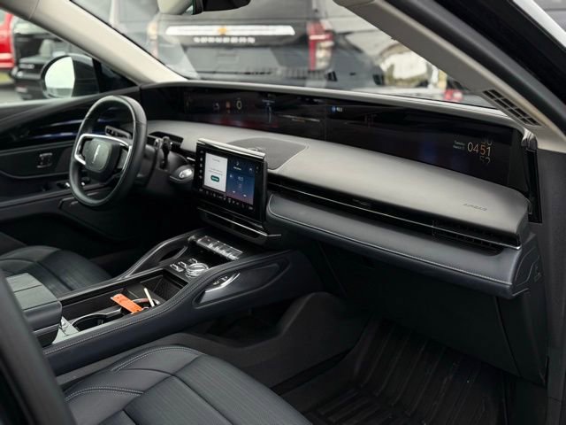 Used 2025 Lincoln Nautilus Reserve image 23