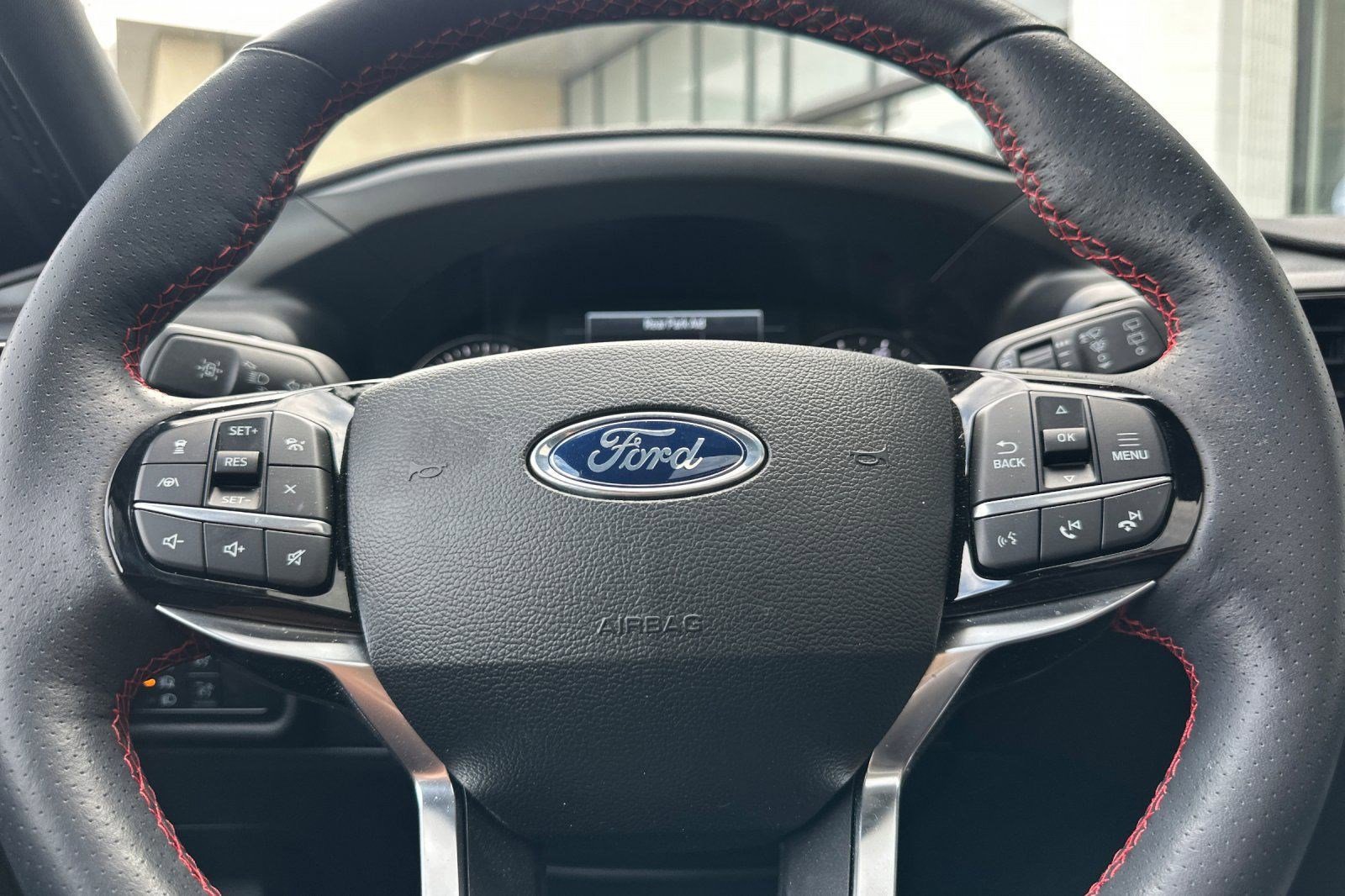 Used 2023 Ford Explorer ST-Line w/ Class IV Trailer Tow Package image 17