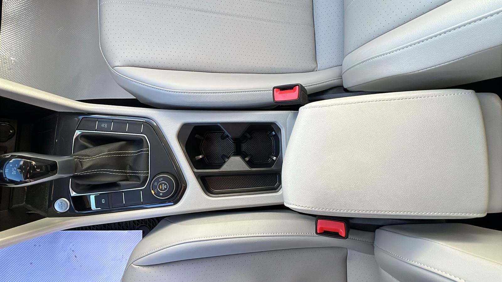 Used 2022 Volkswagen Tiguan SE image 25