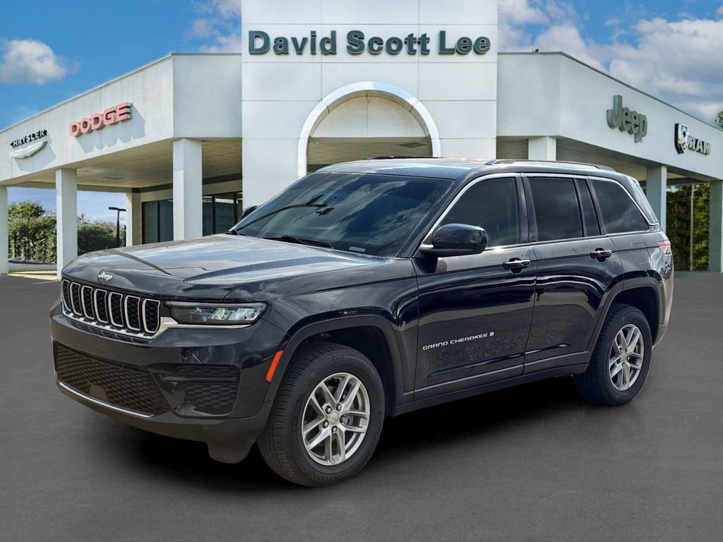Certified 2023 Jeep Grand Cherokee Laredo w/ Luxury Tech Group I