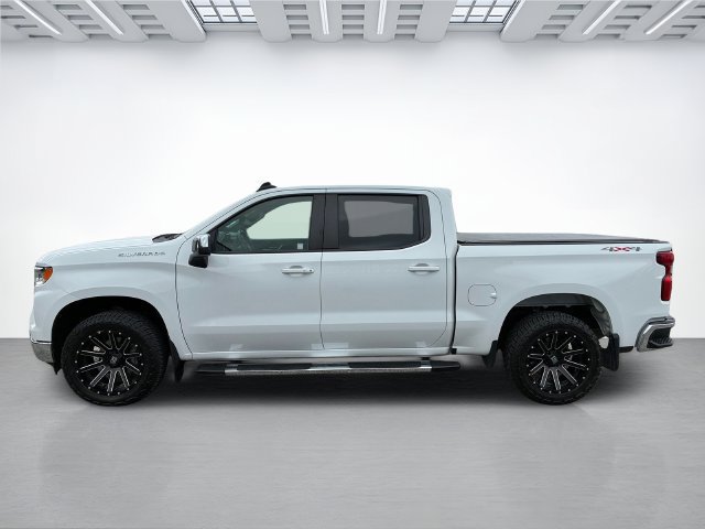 Used 2024 Chevrolet Silverado 1500 LT AWD/4WD image 8