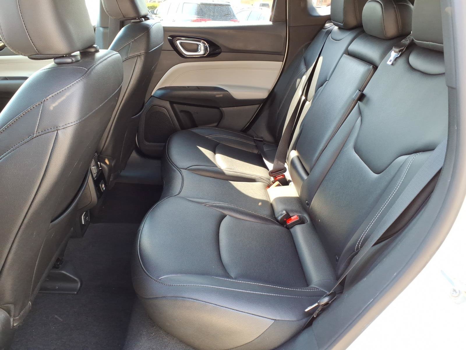 Used 2025 Jeep Compass Limited AWD/4WD image 10
