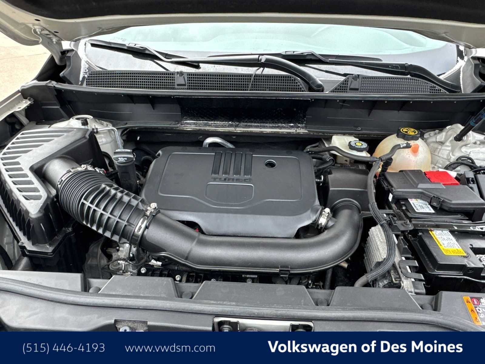 Used 2023 GMC Acadia SLE w/ Driver Convenience Package image 9