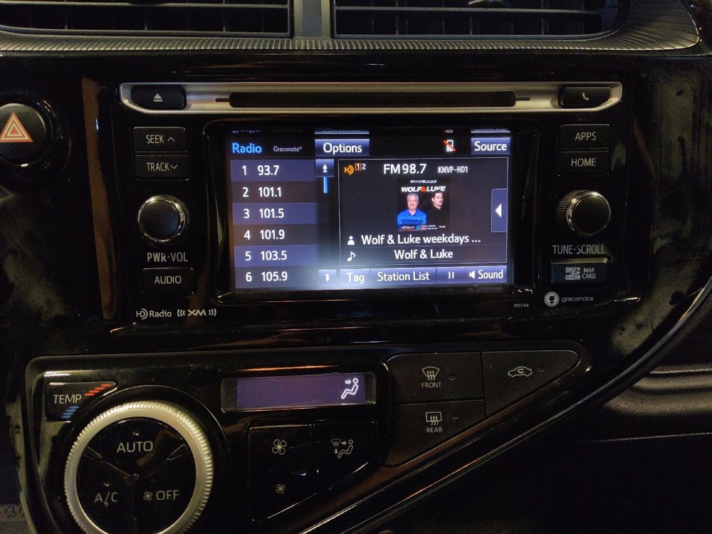 Used 2018 Toyota Prius C Three w/ Carpet Mat Package image 25