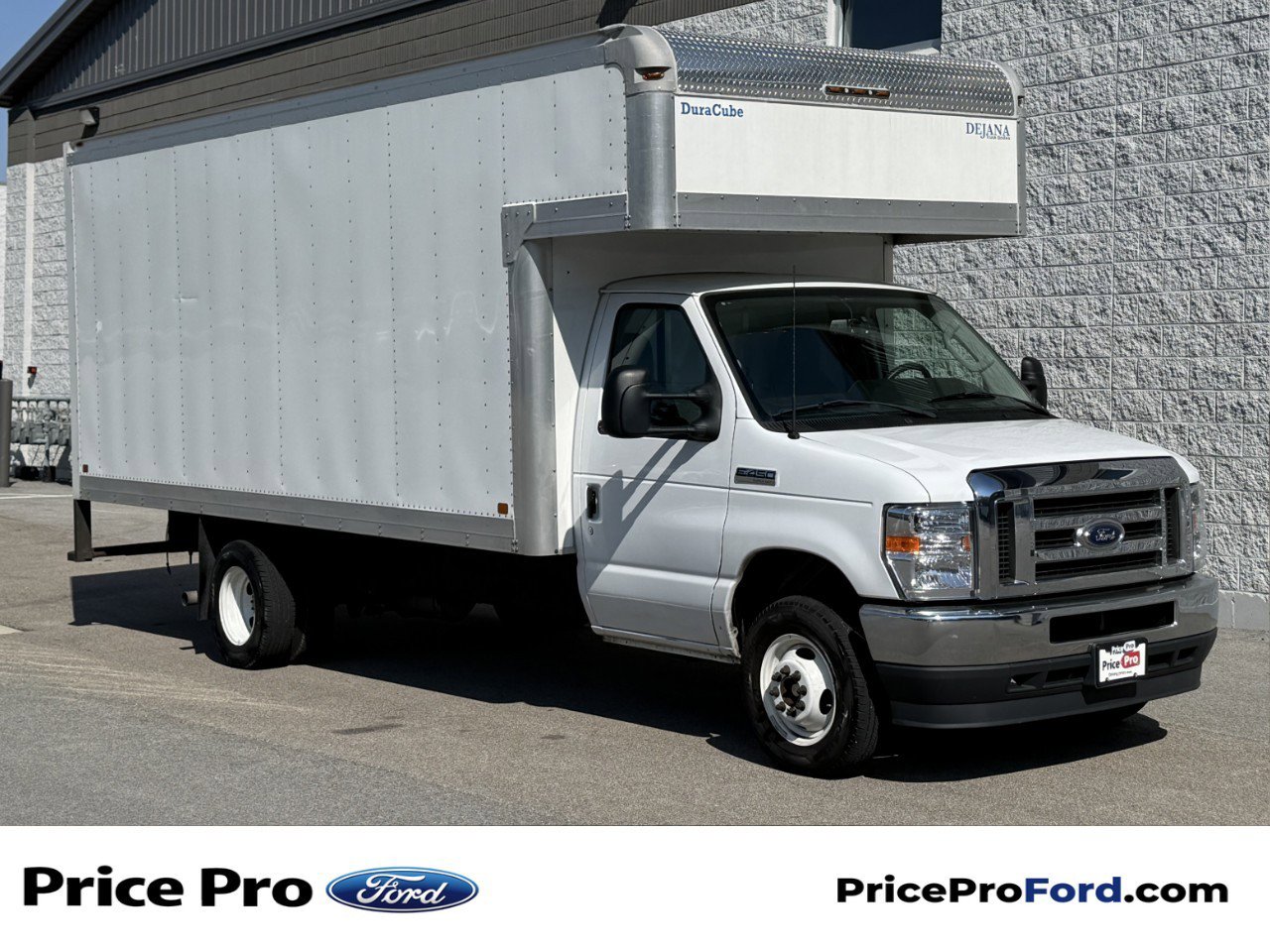 Used 2023 Ford E-450 and Econoline 450 Super Duty w/ Power Windows & Locks Group RWD image 1