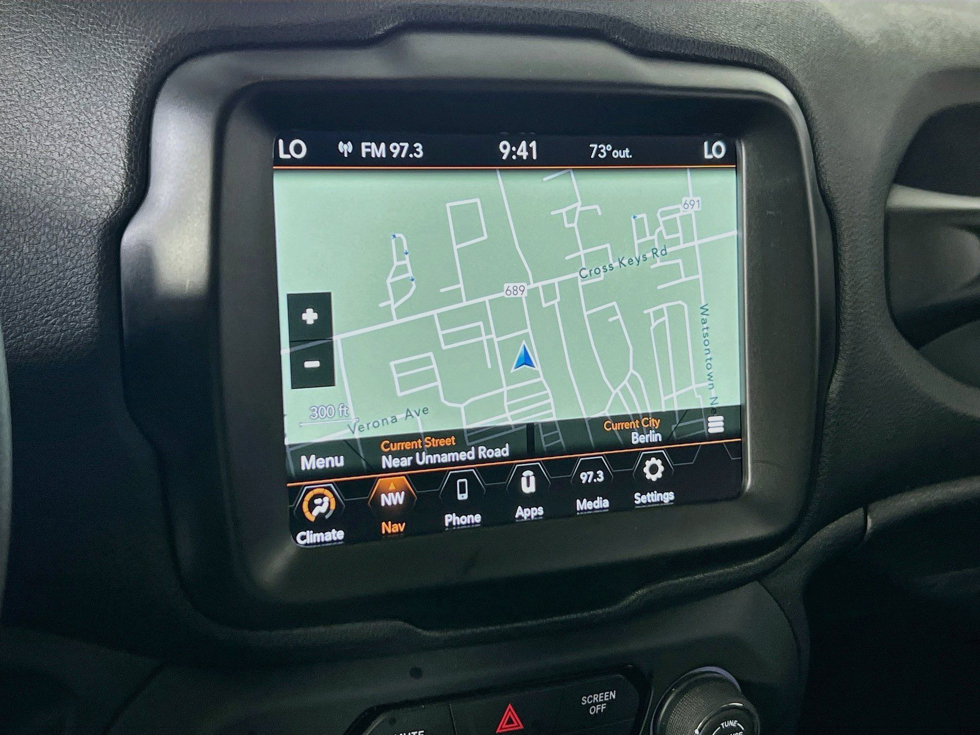 Used 2023 Jeep Renegade Latitude w/ Sun/Sound Group AWD/4WD image 13