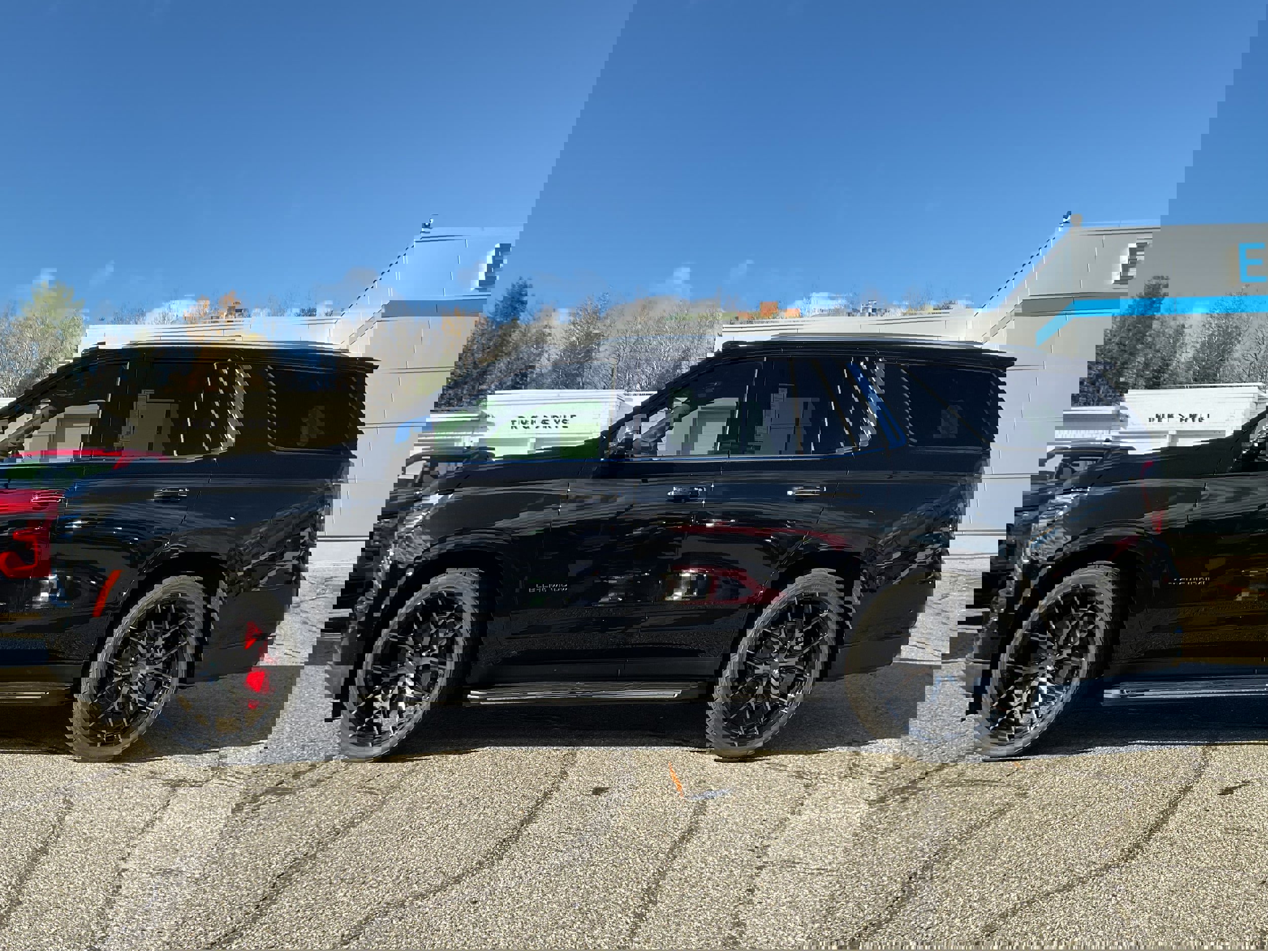 New 2026 Chevrolet Tahoe Premier image 3