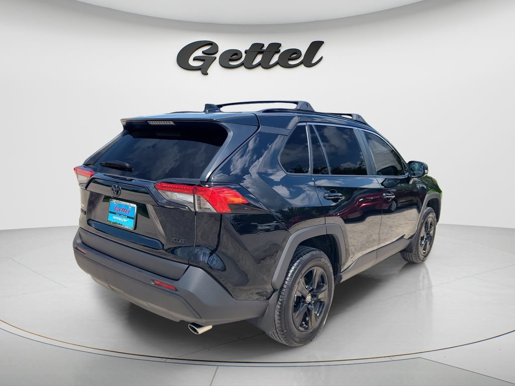 Used 2025 Toyota RAV4 XLE w/ Convenience Package FWD image 5