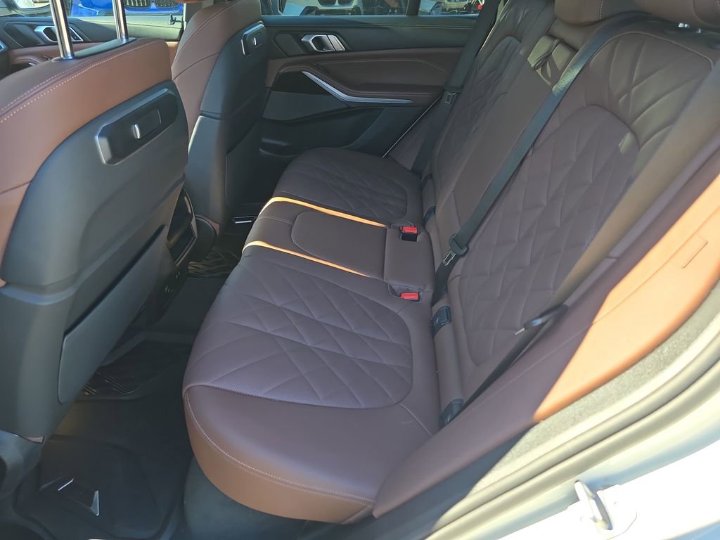 Used 2025 BMW X5 xDrive50e w/ Premium Package image 10