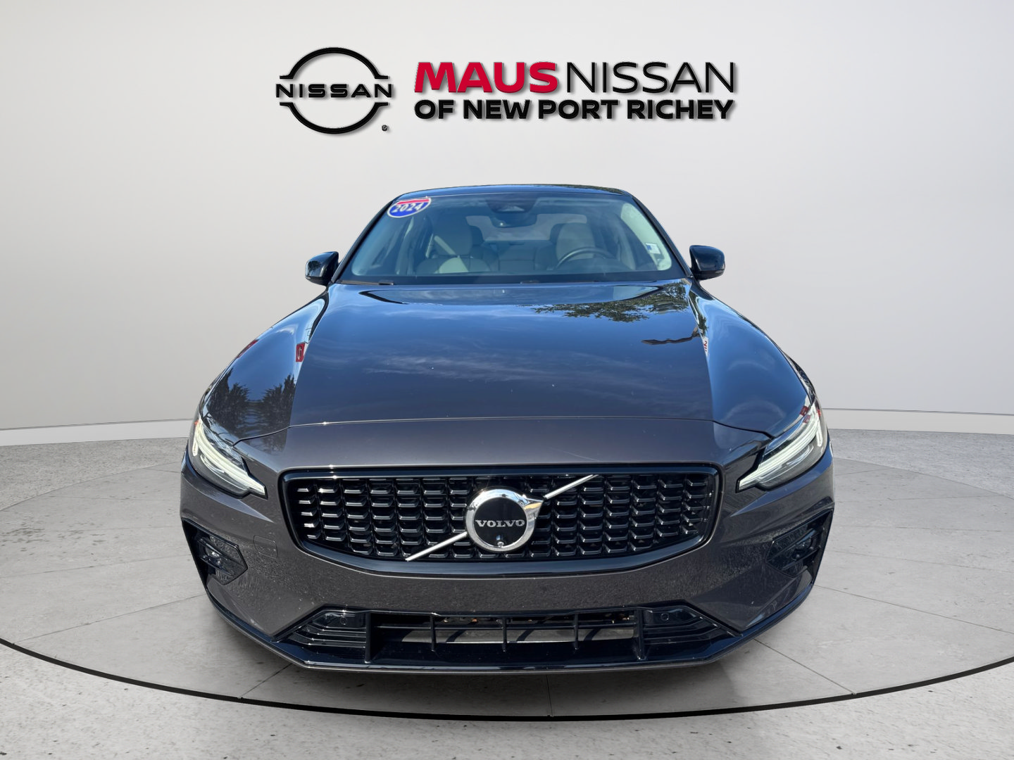Used 2024 Volvo S60 B5 Plus w/ Protection Package Premier AWD/4WD image 4