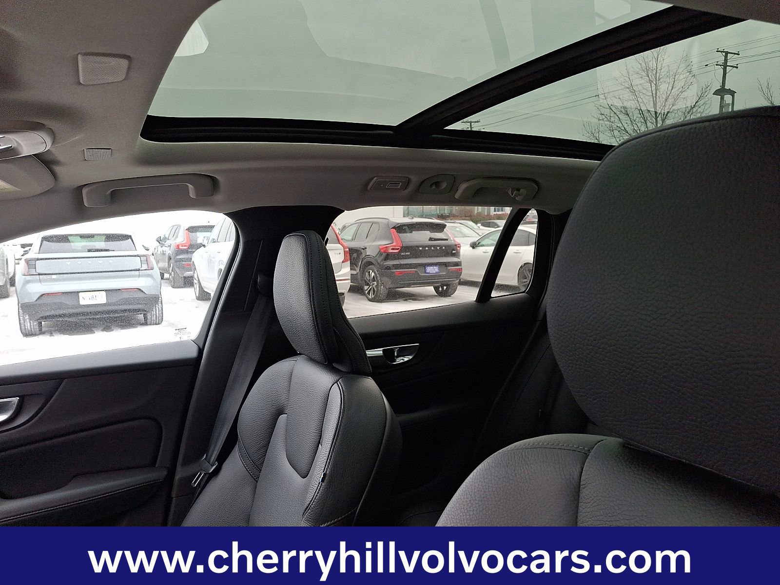 Certified 2025 Volvo V60 B5 Cross Country Plus image 15