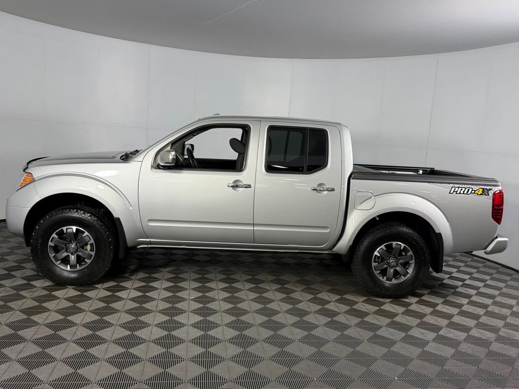 Used 2018 Nissan Frontier PRO-4X AWD/4WD image 11