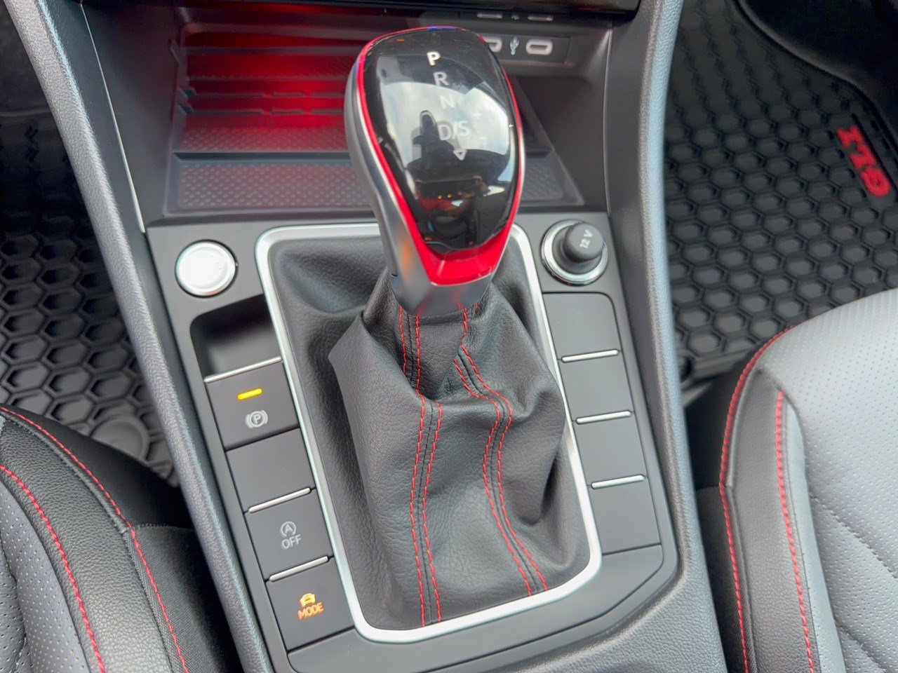 New 2027 Volkswagen Jetta GLI Autobahn FWD image 21