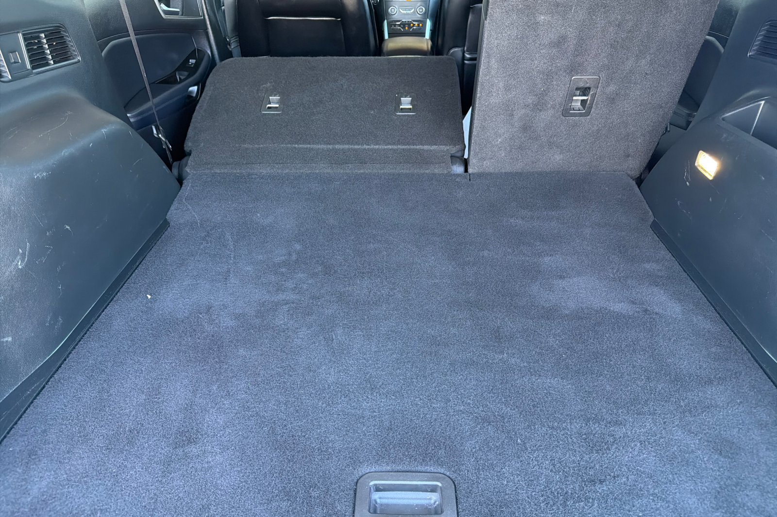 Used 2019 Ford Edge SEL w/ Equipment Group 201A FWD image 16