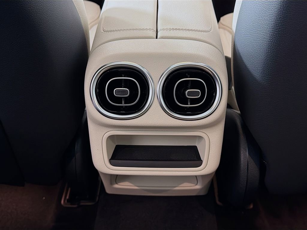 Used 2026 Mercedes-Benz GLC 300 4MATIC image 27