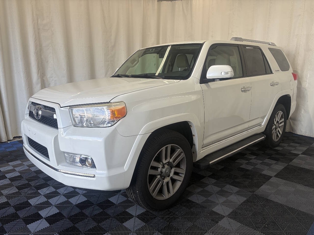 Used 2012 Toyota 4Runner Limited AWD/4WD image 2