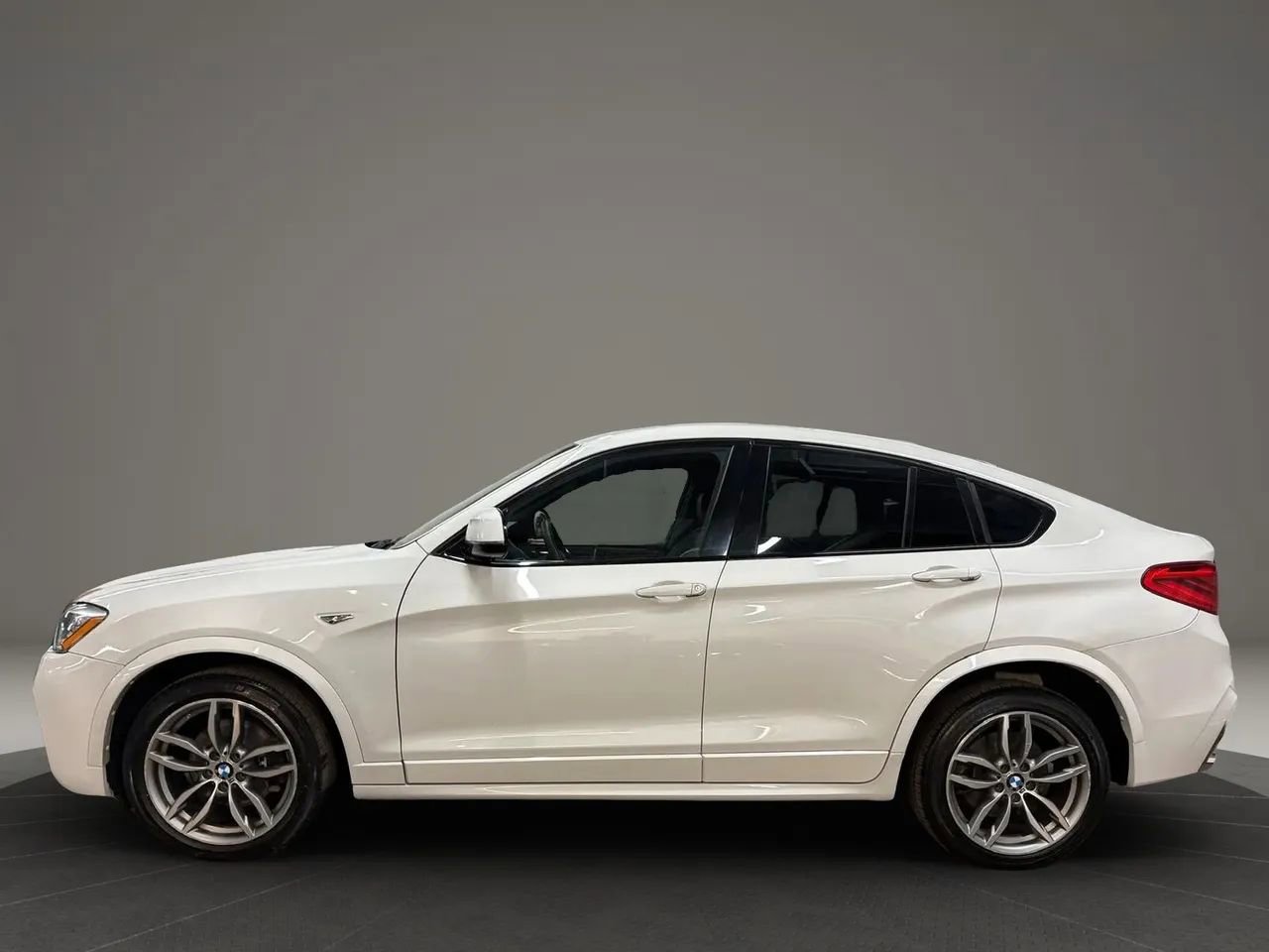 Used 2018 BMW X4 xDrive28i image 5