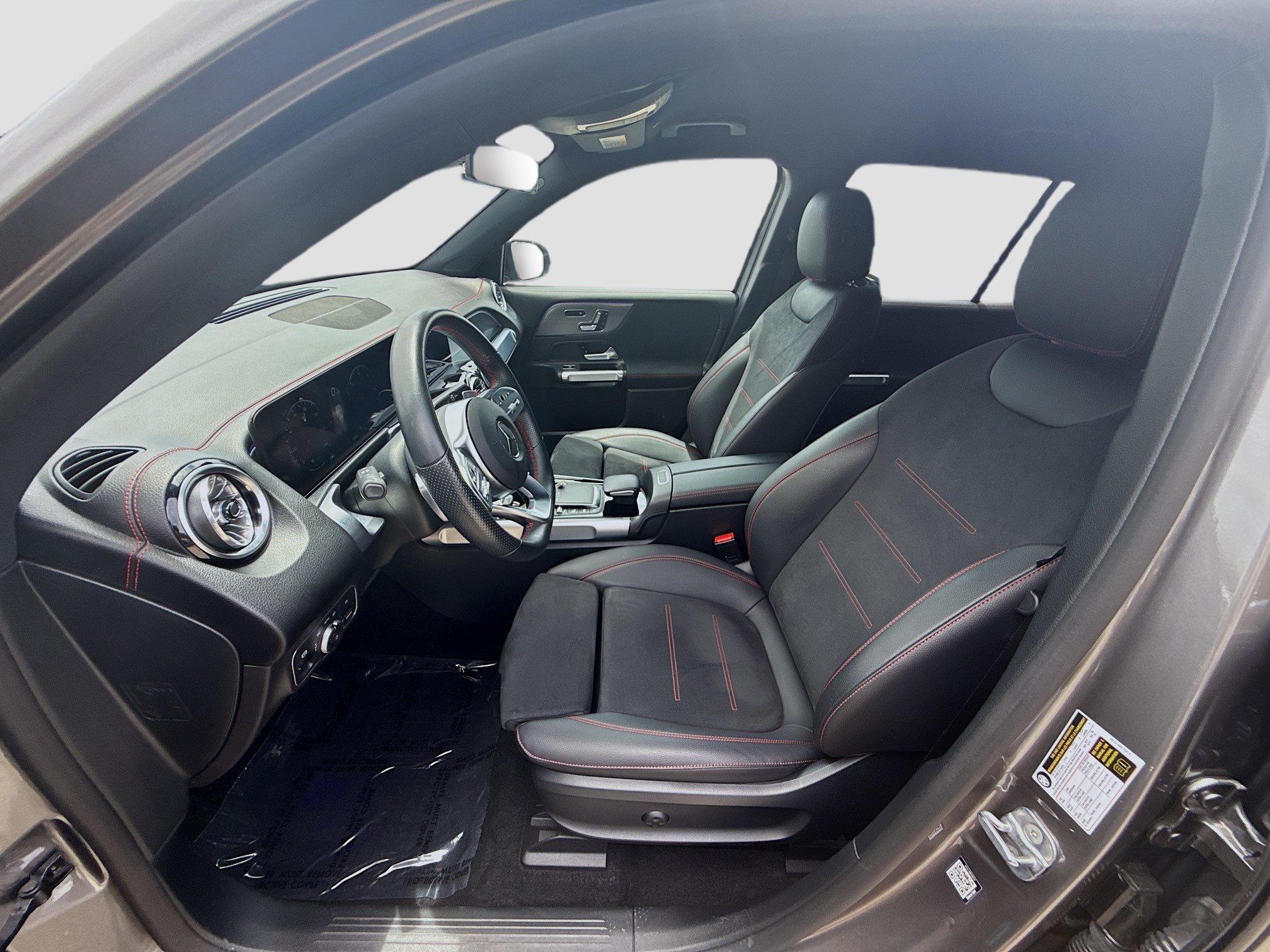 Used 2023 Mercedes-Benz EQB 300 4MATIC image 19