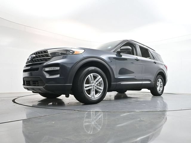Used 2023 Ford Explorer XLT w/ Equipment Group 202A AWD/4WD image 44