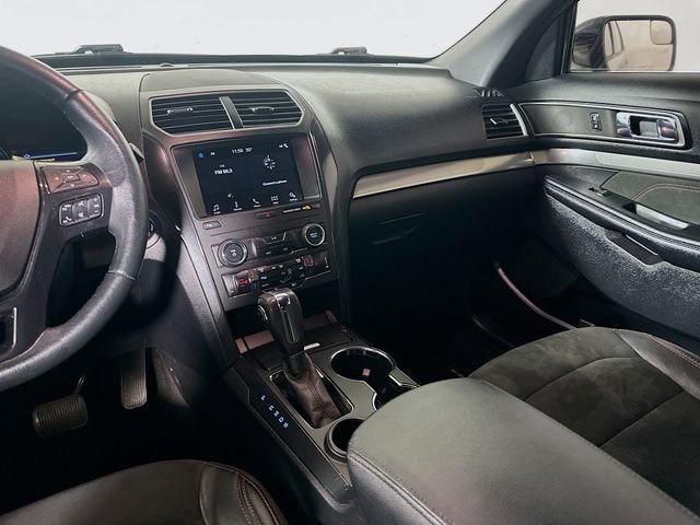 Used 2018 Ford Explorer XLT w/ Equipment Group 202A image 24