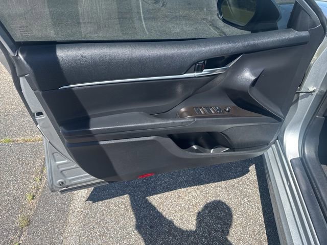Used 2021 Toyota Camry SE image 13