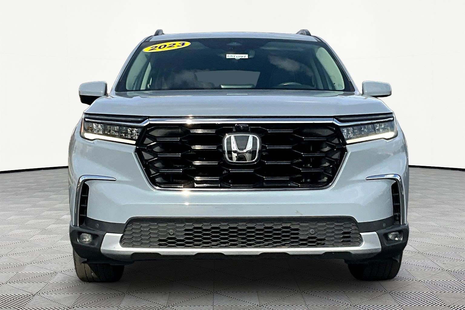 Used 2023 Honda Pilot Elite image 2