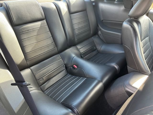 Used 2005 Ford Mustang GT image 10