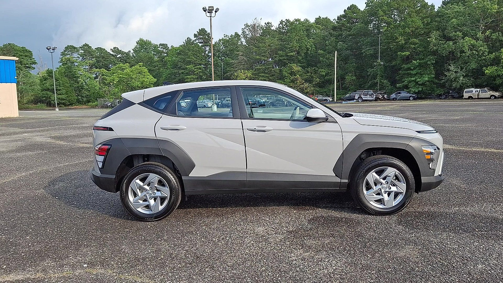 Certified 2025 Hyundai Kona SE AWD/4WD image 9