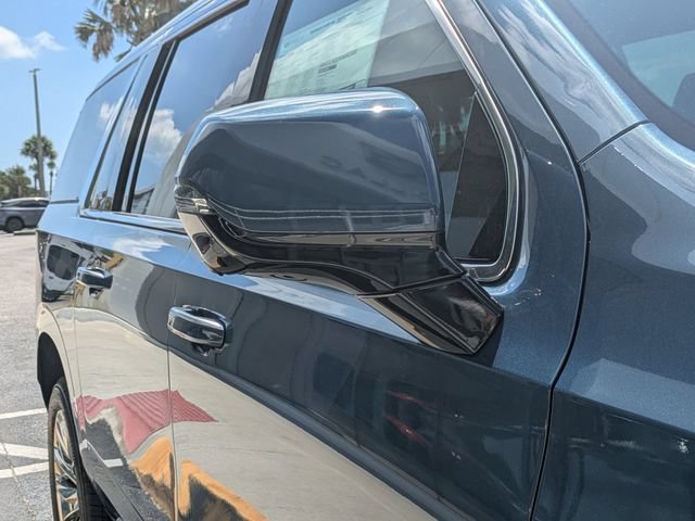 New 2026 Cadillac Escalade ESV Luxury w/ LPO, Radiant Package AWD/4WD image 14