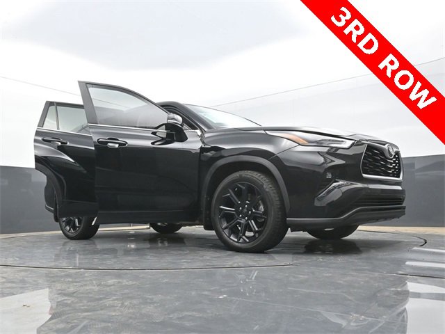 Used 2023 Toyota Highlander L image 57