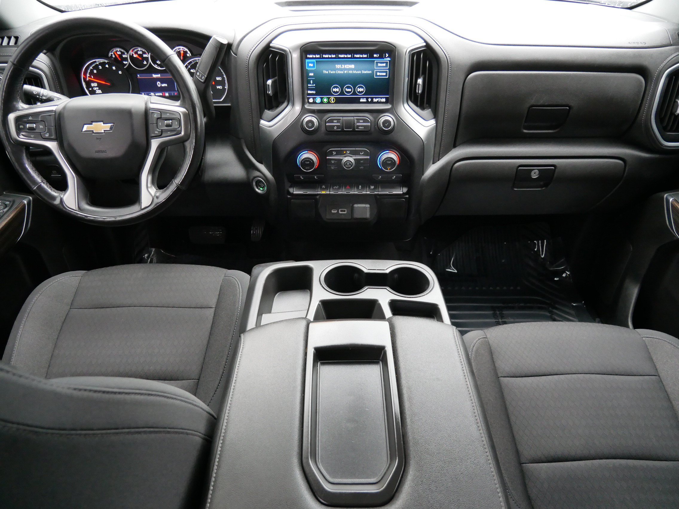 Used 2022 Chevrolet Silverado 1500 LT AWD/4WD image 12