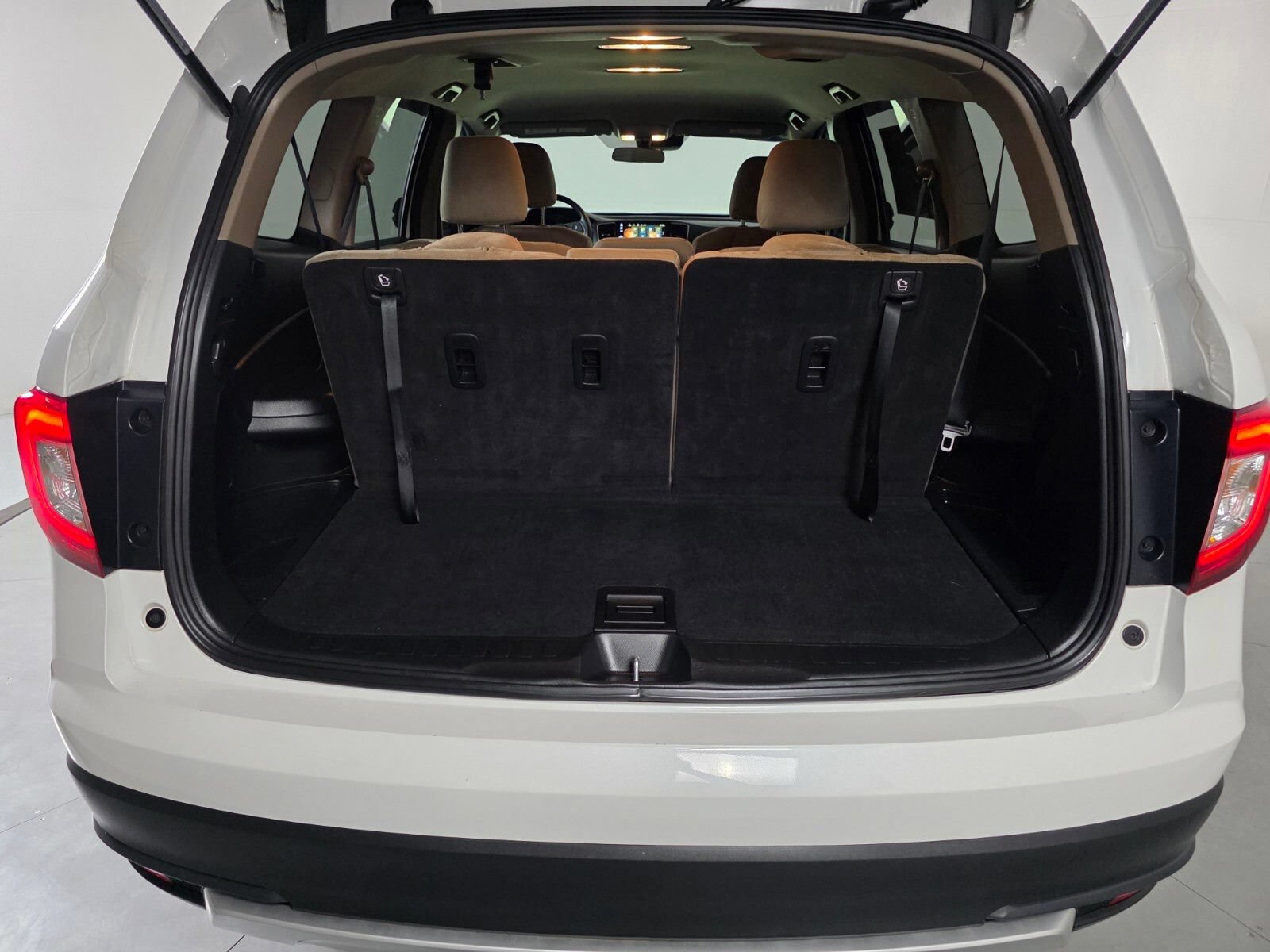 Used 2021 Honda Pilot EX image 19