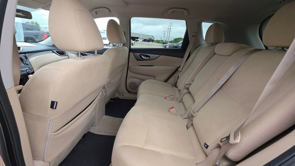 Used 2015 Nissan Rogue SV w/ SV Premium Package FWD image 13