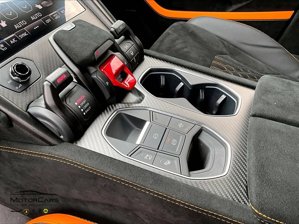 Used 2023 Lamborghini Urus Performante AWD/4WD image 15