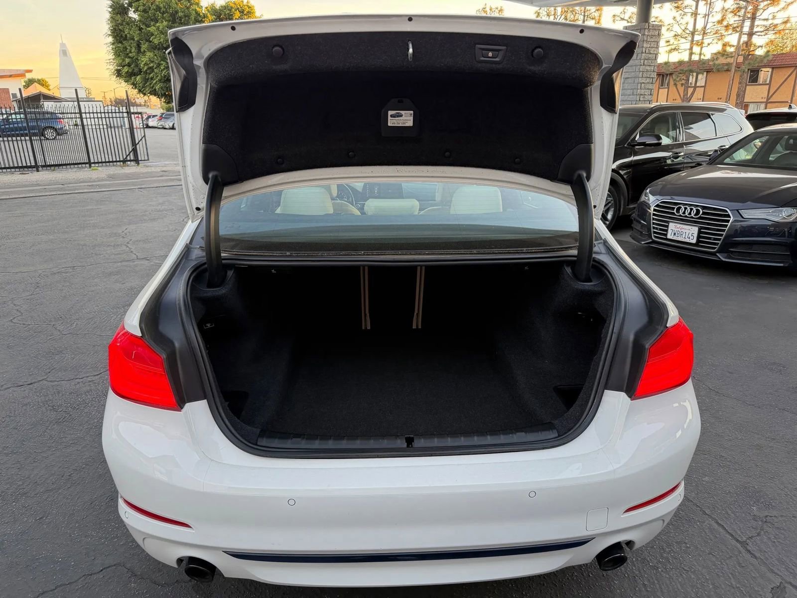 Used 2017 BMW 530i image 25