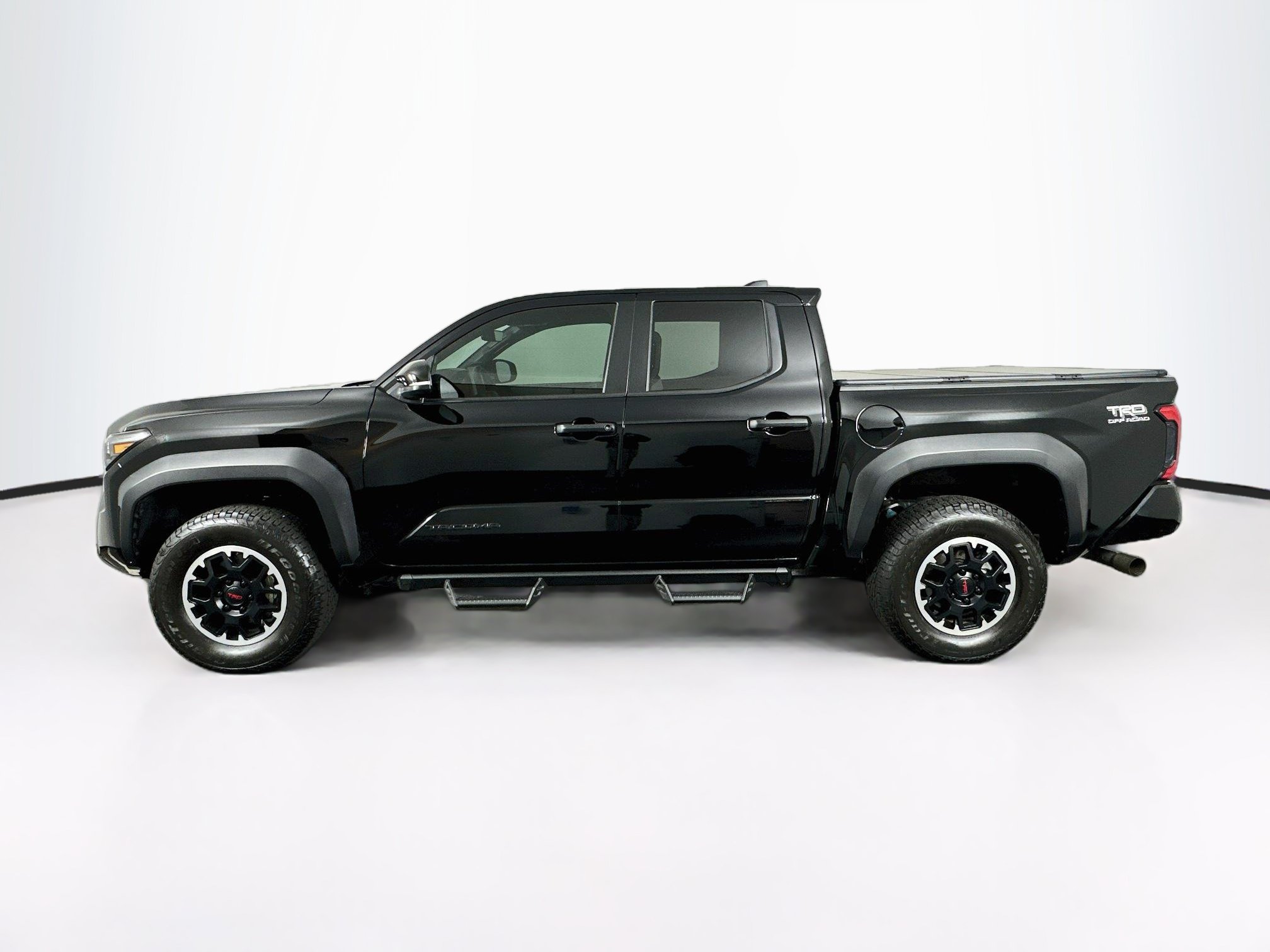 Used 2024 Toyota Tacoma TRD Off-Road w/ TRD Off Road Upgrade Package AWD/4WD image 4