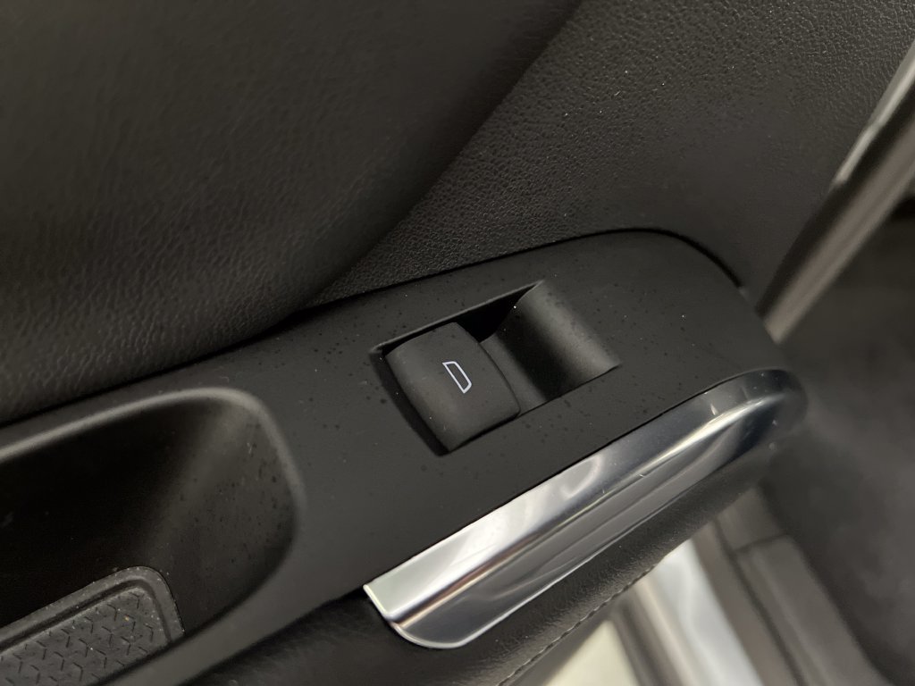 Used 2024 Chevrolet Traverse LT FWD image 28