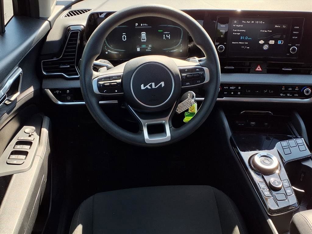 Used 2025 Kia Sportage LX AWD/4WD image 4