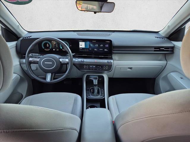 Used 2025 Hyundai Kona SEL FWD image 17