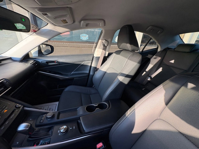 Used 2019 Lexus IS 300 AWD image 14