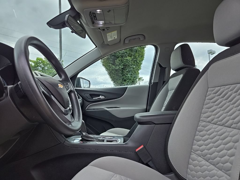 Used 2018 Chevrolet Equinox LS AWD/4WD image 26