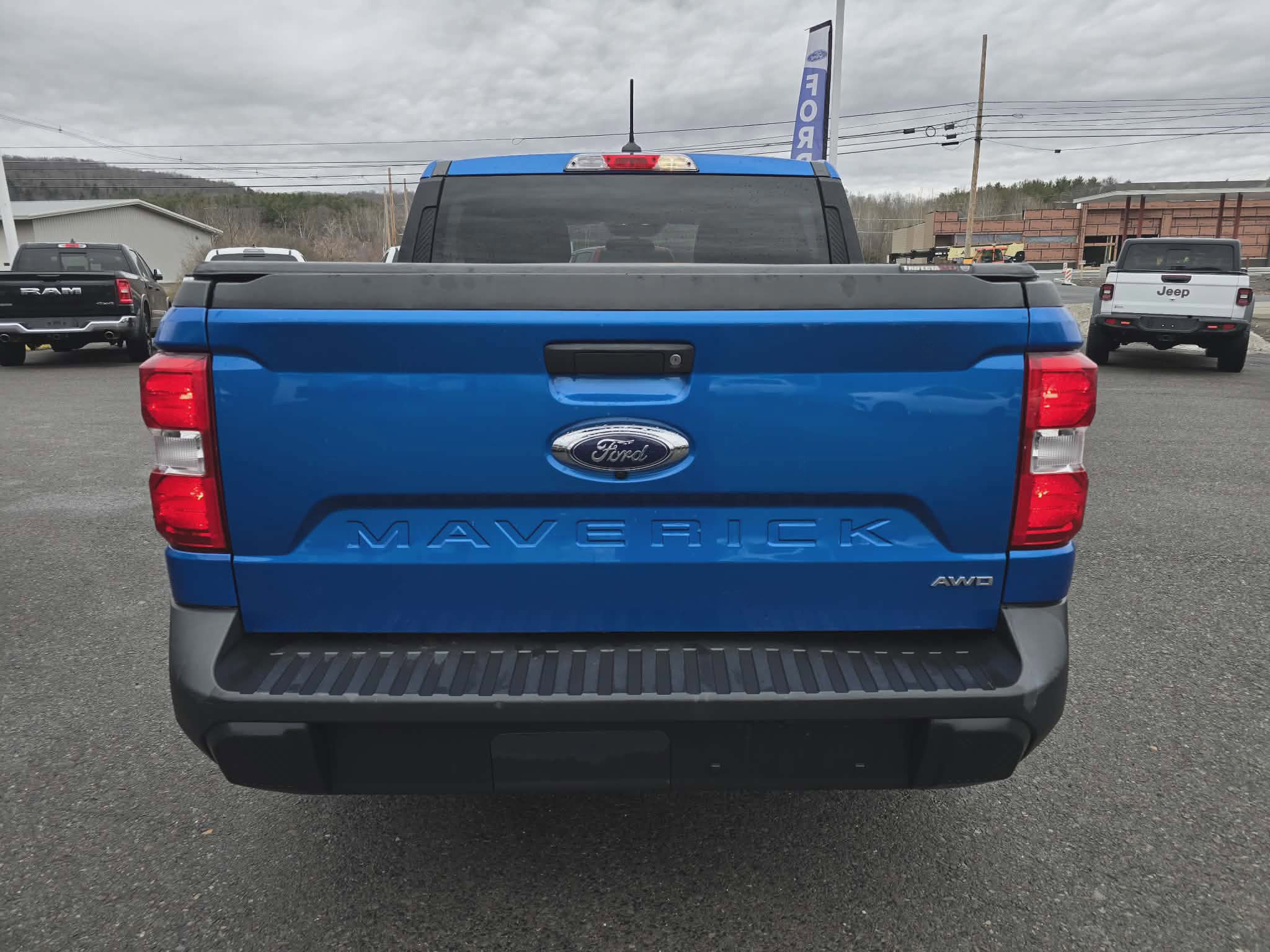 Used 2022 Ford Maverick XLT w/ Equipment Group 300A Standard image 4