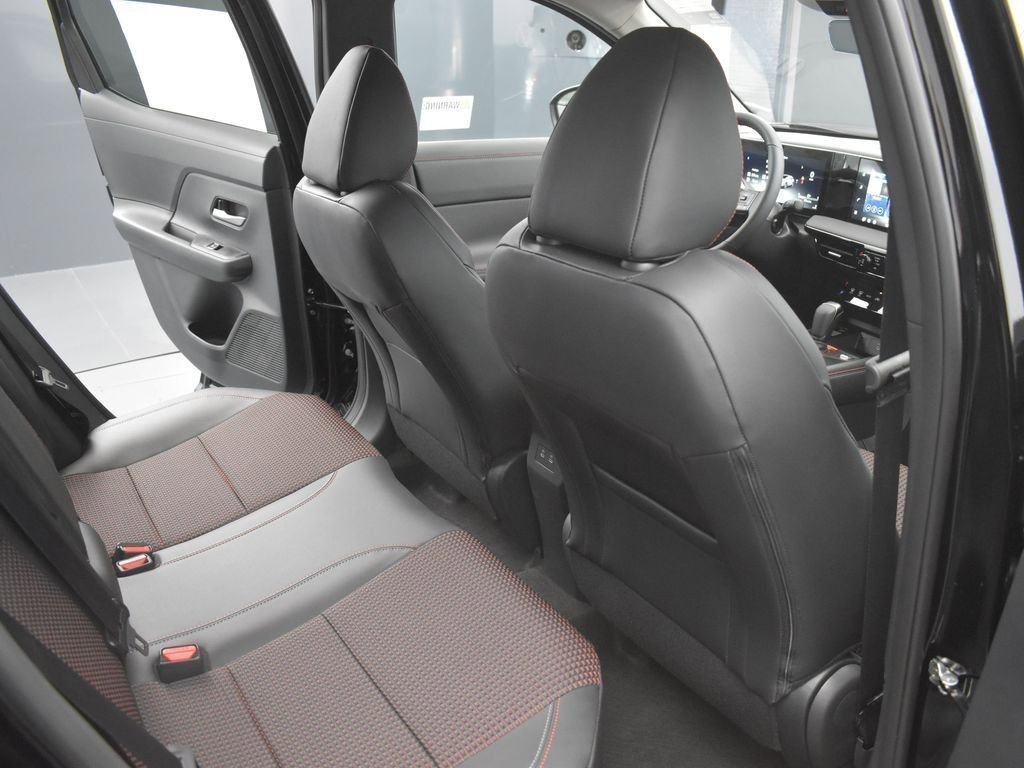 New 2026 Nissan Kicks SR w/ Illumination Package AWD/4WD image 19