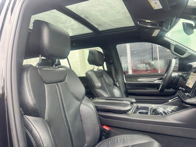 Used 2022 Jeep Wagoneer Series II w/ Premium Group I AWD/4WD image 10