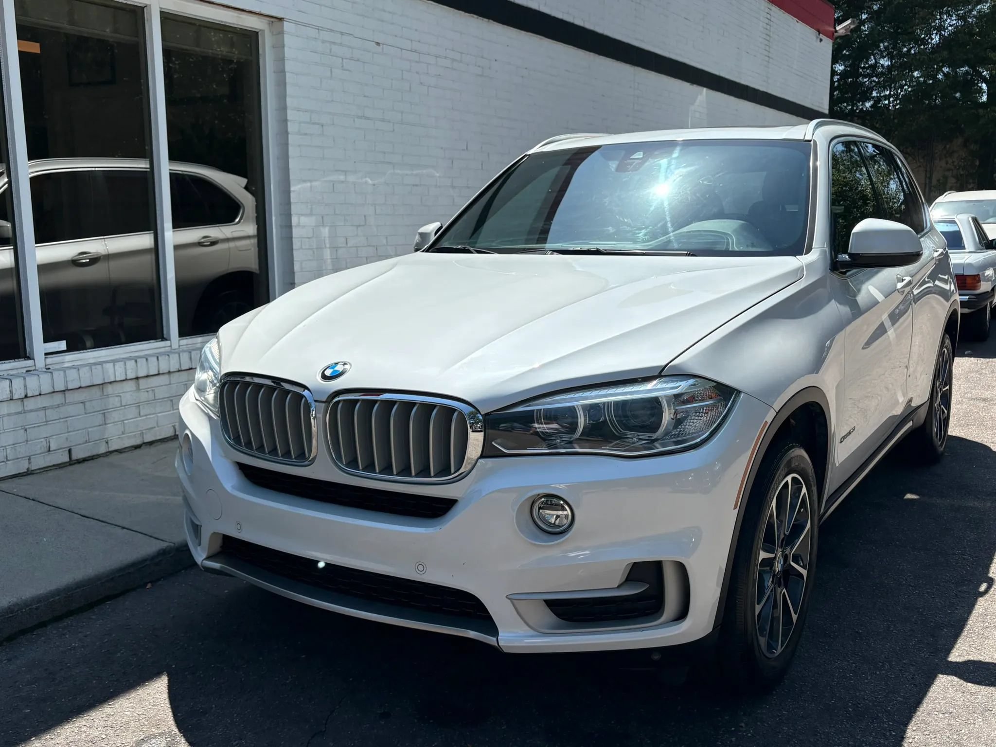 Used 2018 BMW X5 sDrive35i RWD image 2